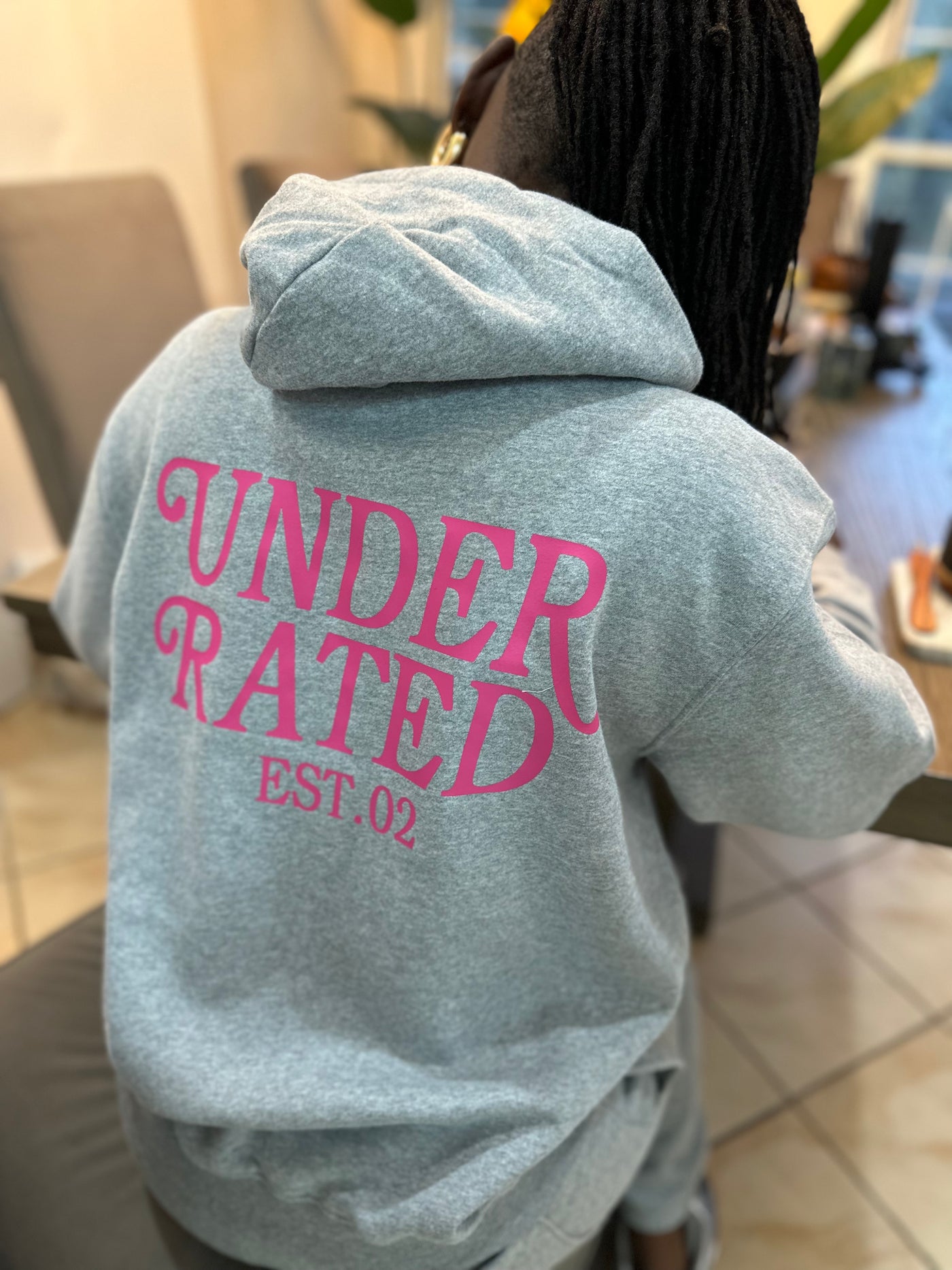 UNDERRATED HOODIE PINK TEXT